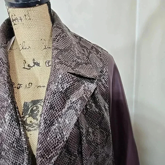 MISSGUIDED Snake Print Faux Leather Contrast Trench Coat. Nwt size US 8 - Picture 10 of 10